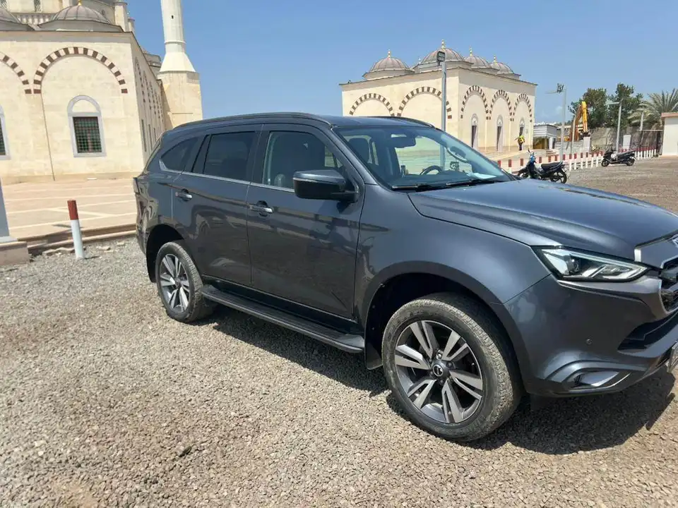 Isuzu Mux