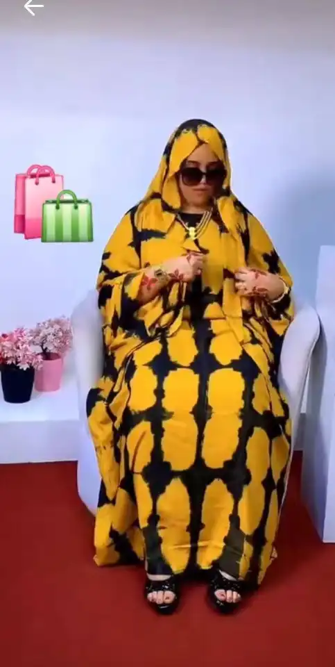 Élégant Dirac femme noir et jaune
