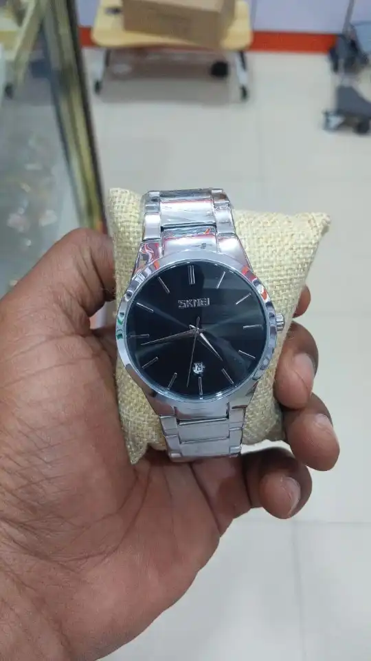 Montre Hommes Élégante et Résistante à l'Eau