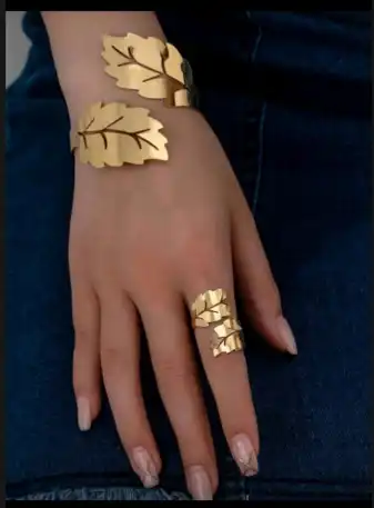 Bijoux raffinés NURA SHOP disponibles