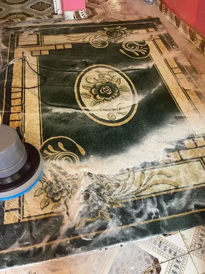 NETTOYAGE ÉCOLOGIQUE DE TAPIS PROFESSIONNEL
