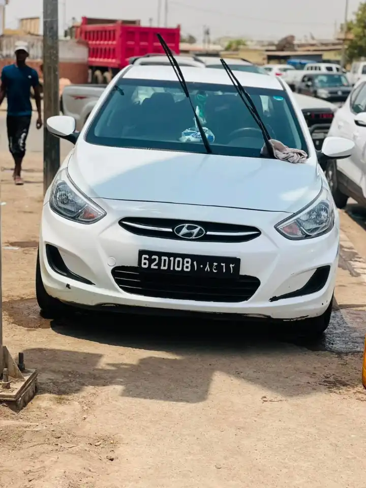 HYUNDAI ACCENT