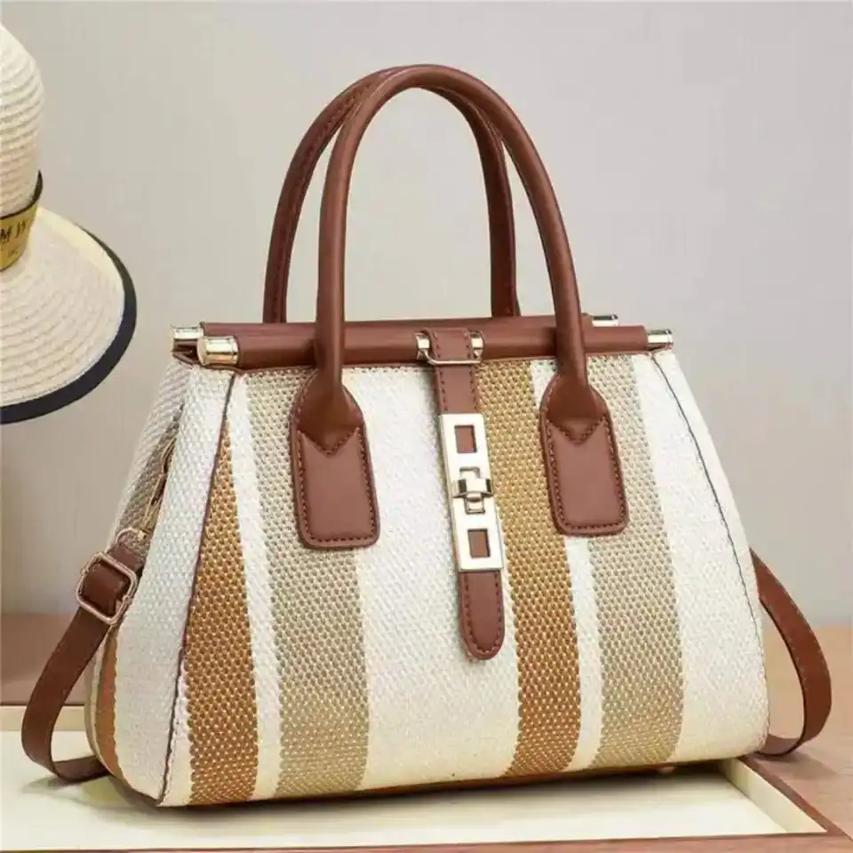 👜 Sac à Main Tressé Rayé Blanc & Camel – Style Estival