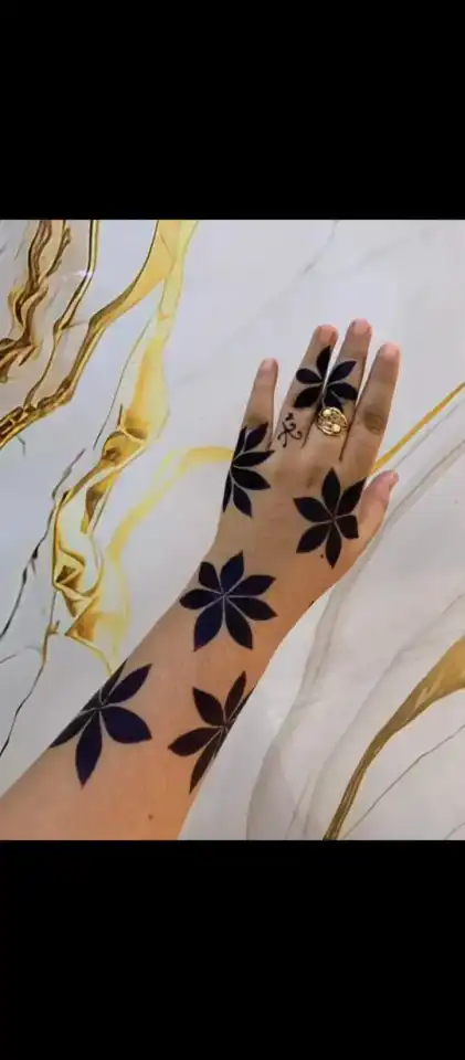 SERVICE KHIDAB ET HENNÉ POUR TOUTES VOS OCCASIONS