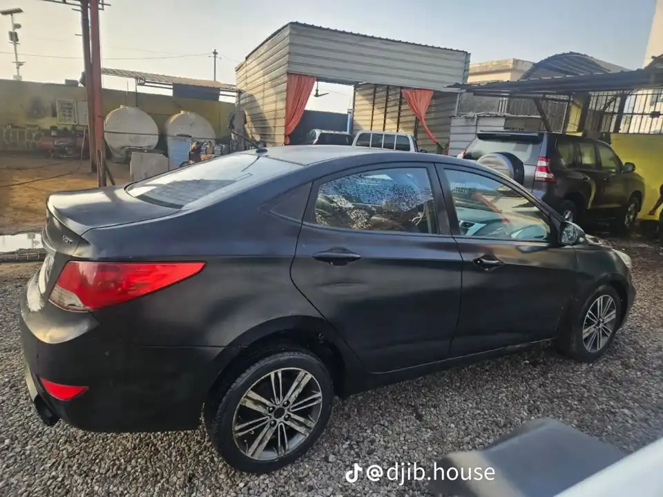 HYUNDAI ACCENT