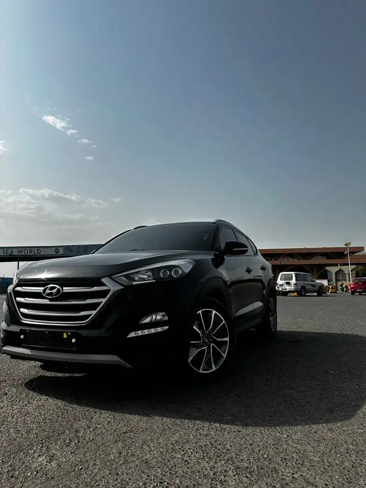 Hyundai Tuscon