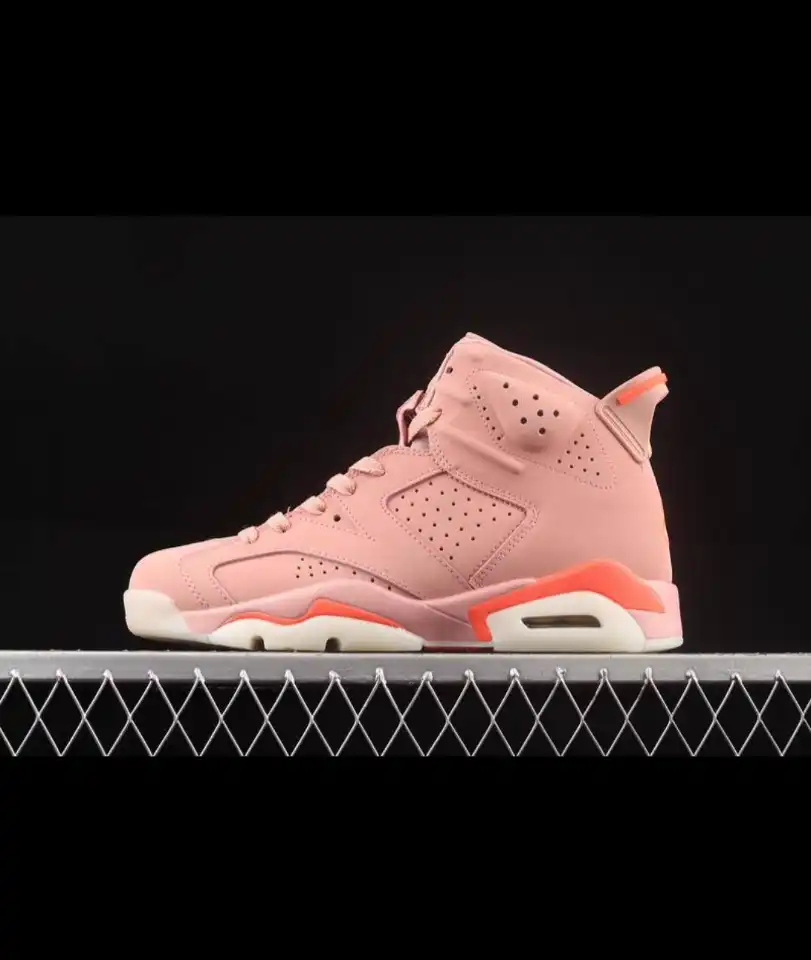Chaussures élégantes QG disponibles en ligne