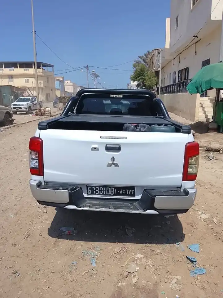 Mitsubishi L200