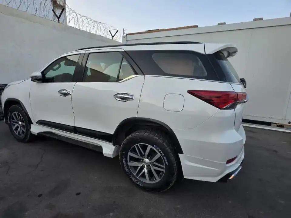FORTUNER VXR PLATINIUM